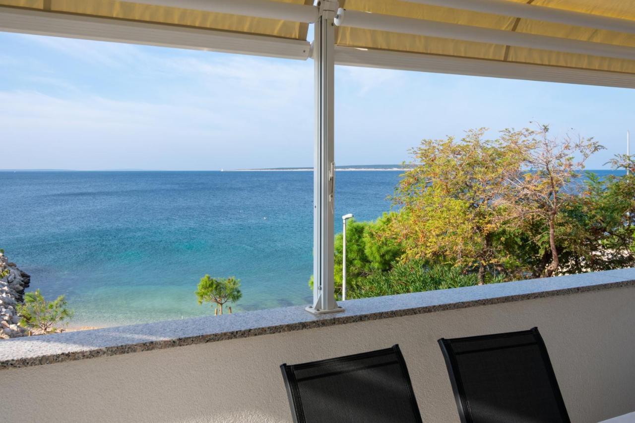 Apartments By The Sea Mandre, Pag - 4093 Kolan Exterior photo