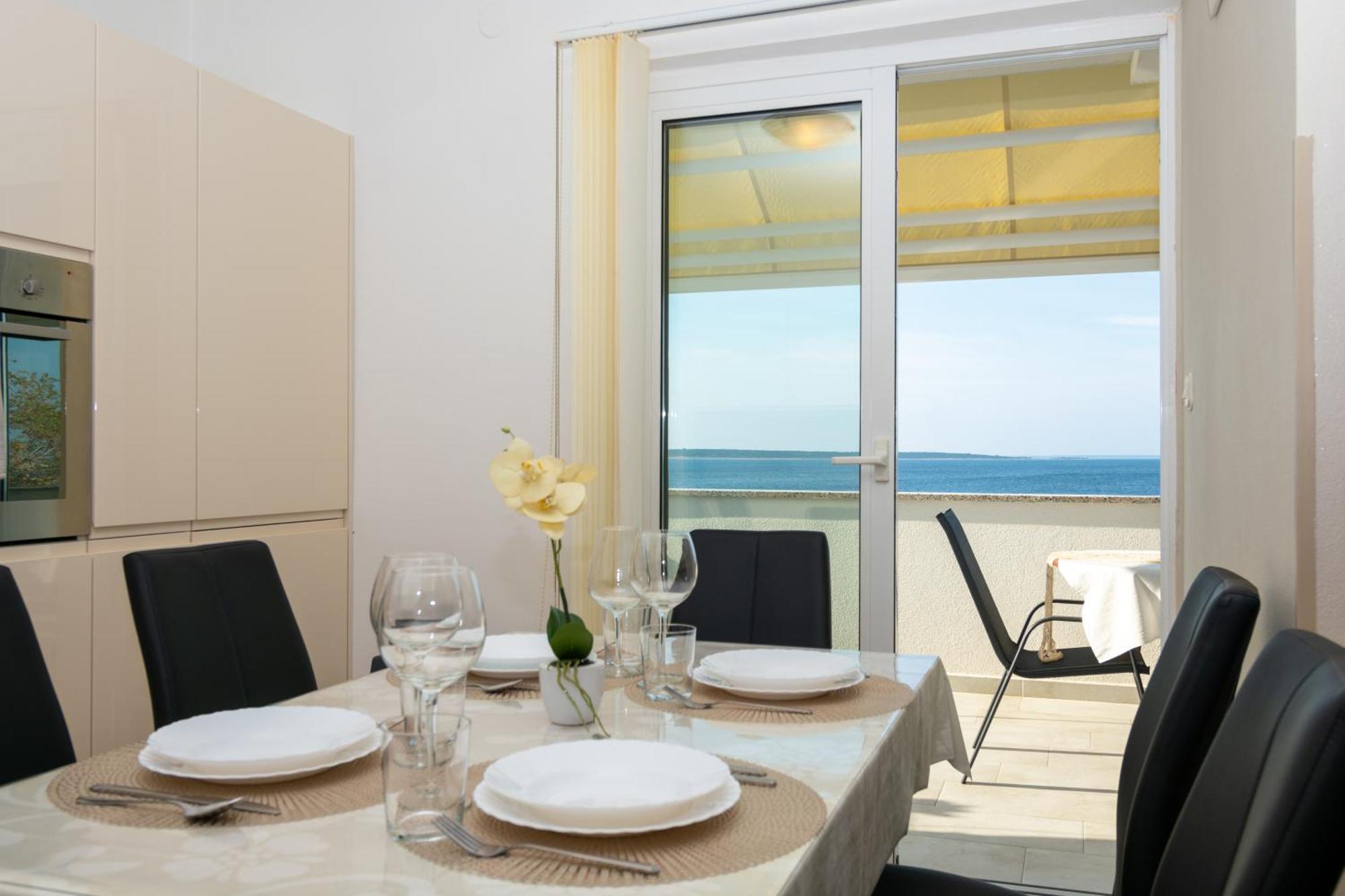 Apartments By The Sea Mandre, Pag - 4093 Kolan Room photo